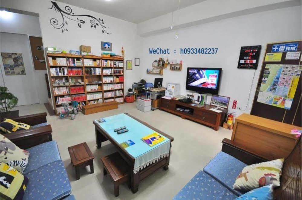 Ten Street B & B Hualien City Exterior photo